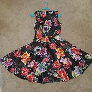 Boatneck sleeveless vintage tea dress
